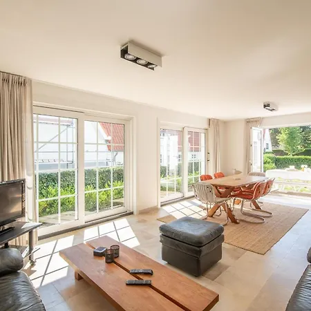 Modern Flat In Quiet Area * De Haan