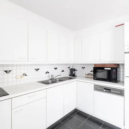 Modern Flat In Quiet Area Apartament *