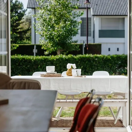 Lägenhet Modern Flat In Quiet Area De Haan